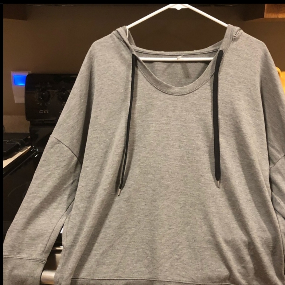 Women’s Gray Hooded Sweatshirt Size L
